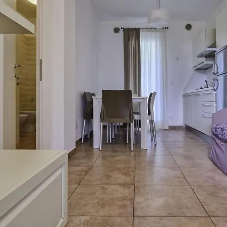 Apartament Lovely Overlooking The Pool In Bibione