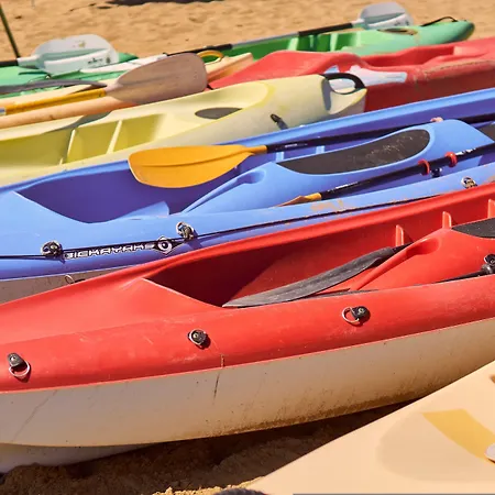 Lägenhet Lovely Overlooking The Pool In