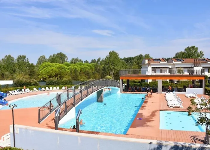 Appartement Lovely Overlooking The Pool In Bibione