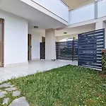 Appartement Lovely Overlooking The Pool In Bibione