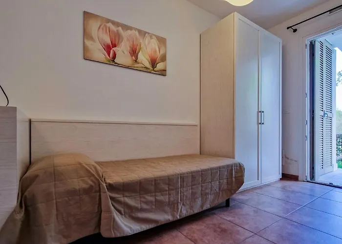 Lovely Overlooking The Pool In *